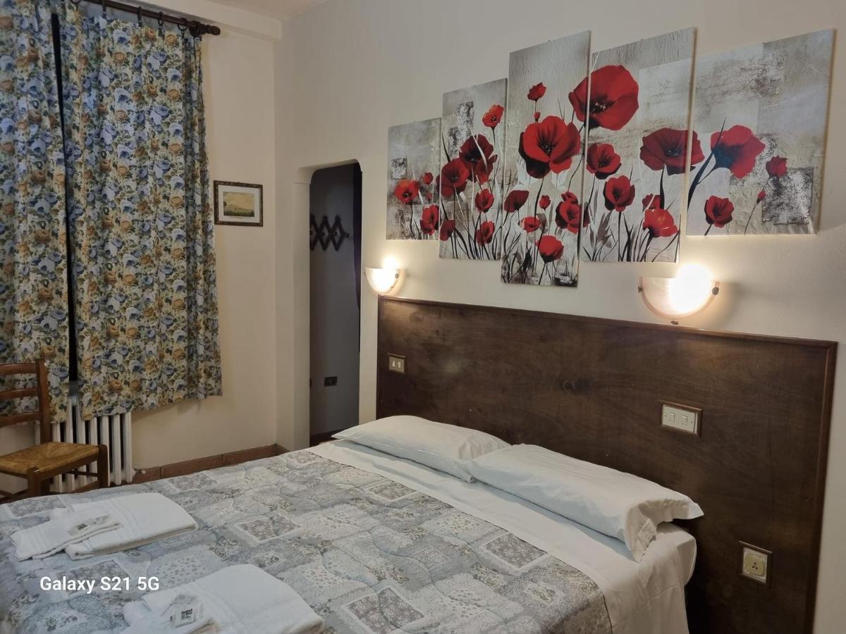 Piccadilly Hotel Sant'Andrea Bagni Exterior photo